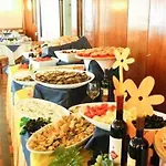 Esplanade Hotel 3*
