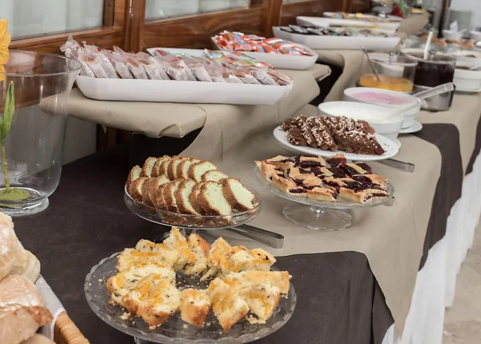 فندق Esplanade 3*