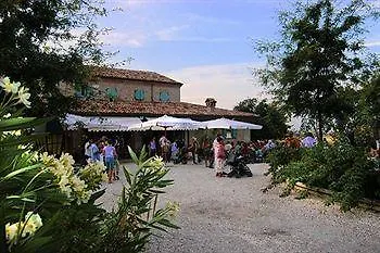 فندق Esplanade 3*