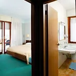 Esplanade 3*