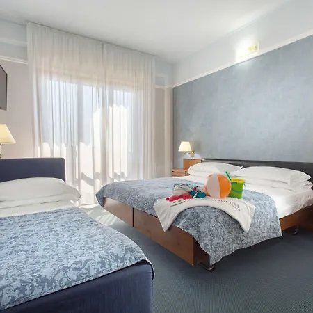 Esplanade 3*