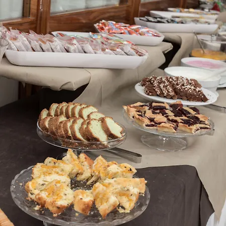 Ξενοδοχείο Esplanade 3*