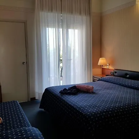 Hotel Esplanade 3*