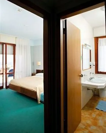 Esplanade 3*